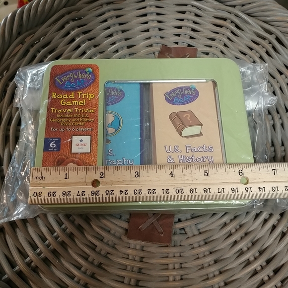 NEW Gund Road Trip Travel Trivia Game Kids Geography & History - Picture 6 of 7